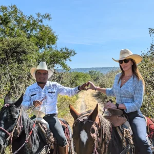 b5731461-3bcf-4106-bc5a-52b477559552 Christina